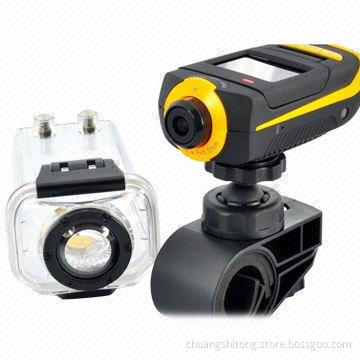 Ambarella 1,920 x 1,080P/30fps helmet action camera remote control with 5.0 megapixels